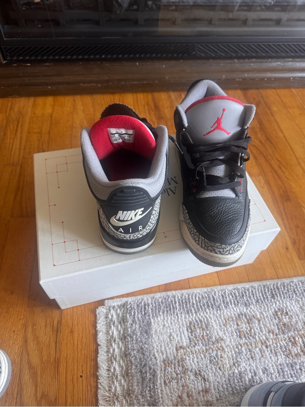 Jordan 3 OGs Black/Red Basketball Sneakers